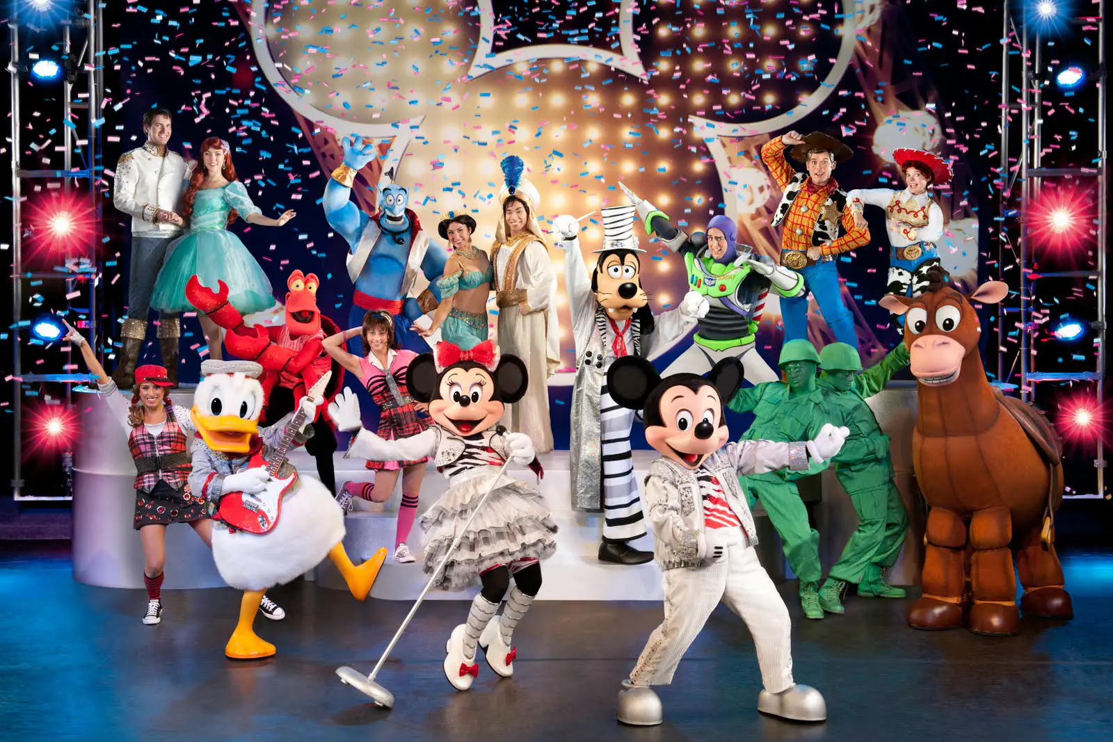 découvrez la magie du festival musical disney ! rejoignez-nous pour une expérience inoubliable remplie de concerts, d'attractions et d'animations inspirées de vos films et personnages disney préférés. vivez des moments féeriques en famille et entre amis au cœur d'un événement festif unique.